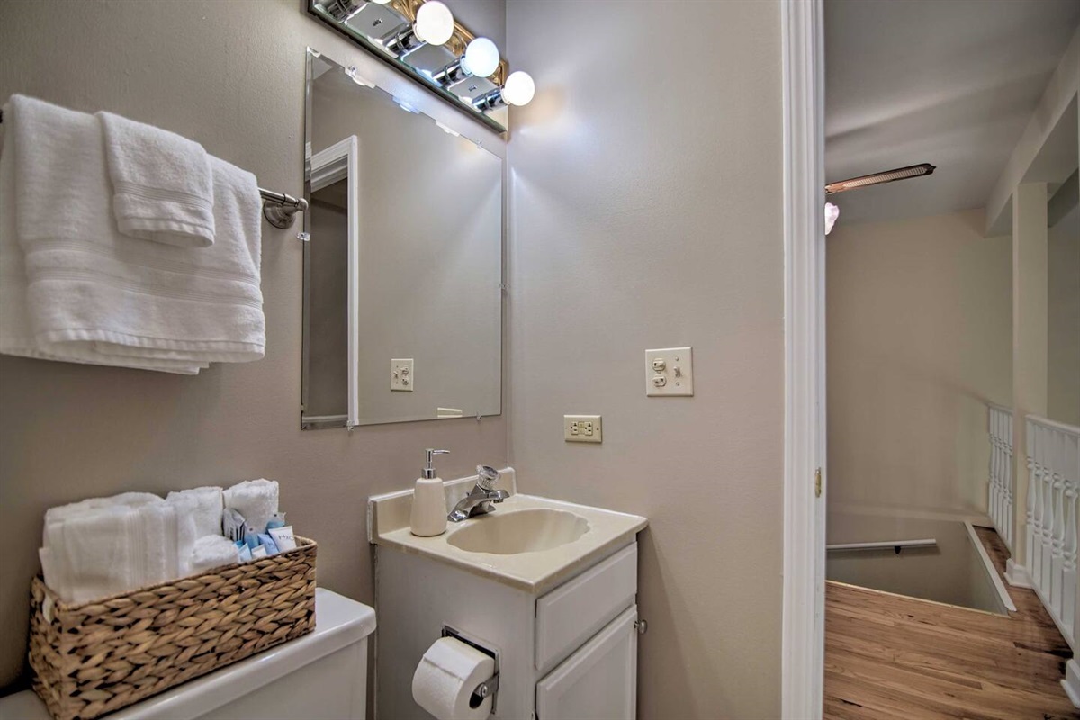 Plenty of plush towels, soap, shampoo and conditioner is provided in the upstairs bathroom.