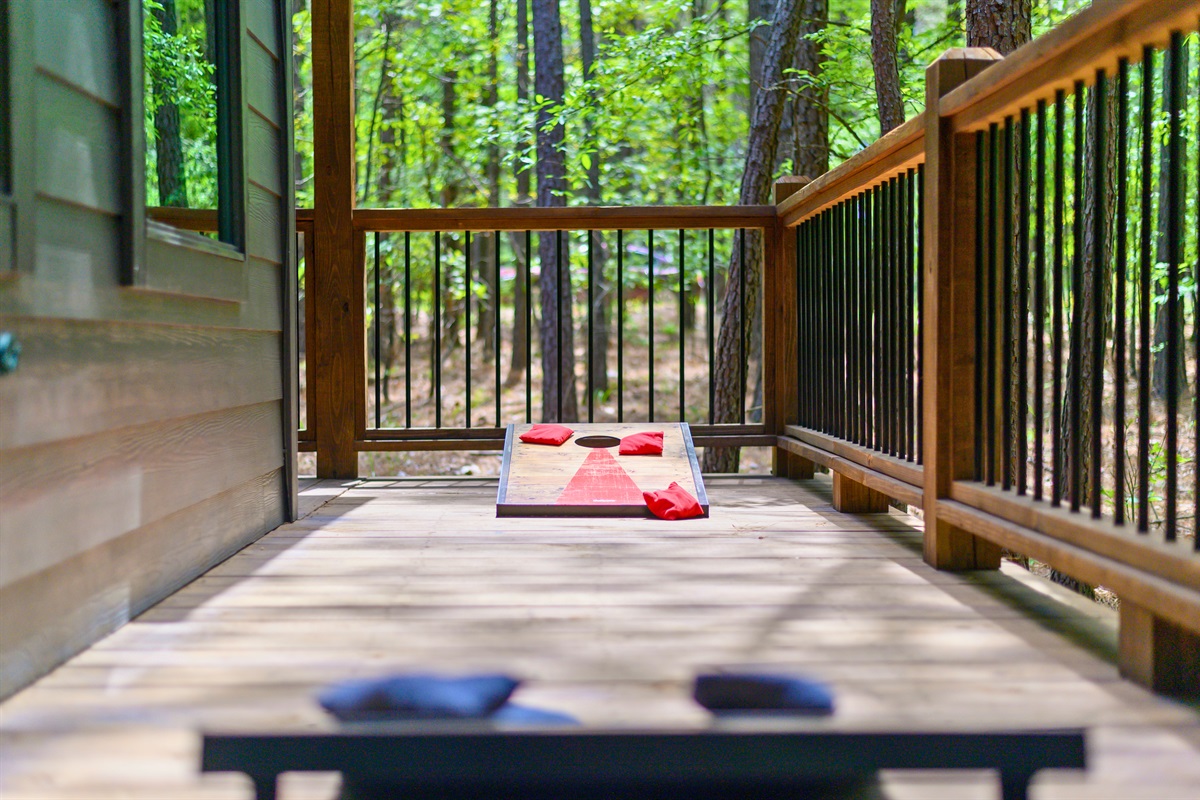 Gather on the lawn for a game of cornhole surrounded by nature’s beauty. Perfect for family laughter, friendly rivalries, and golden-hour memories