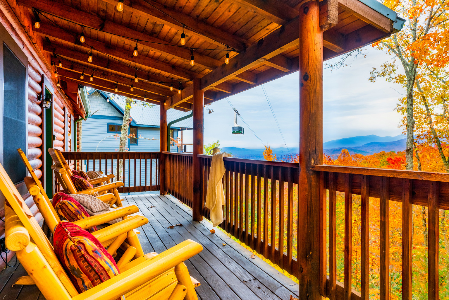 Spectacular fall mountain views from the top deck