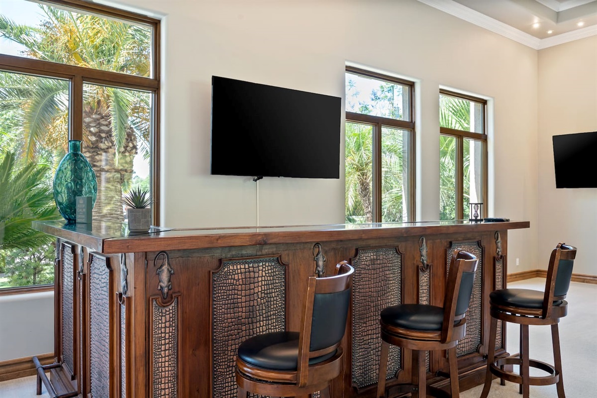 7BR+ Bonus Room Phoenician Mansion w/ Hot Tub&Pool-Heat Avail! — 7BR+Bonus Room Phoenician Estate • Heated Pool + Hot Tub, Phoenix, Arizona — photo 41