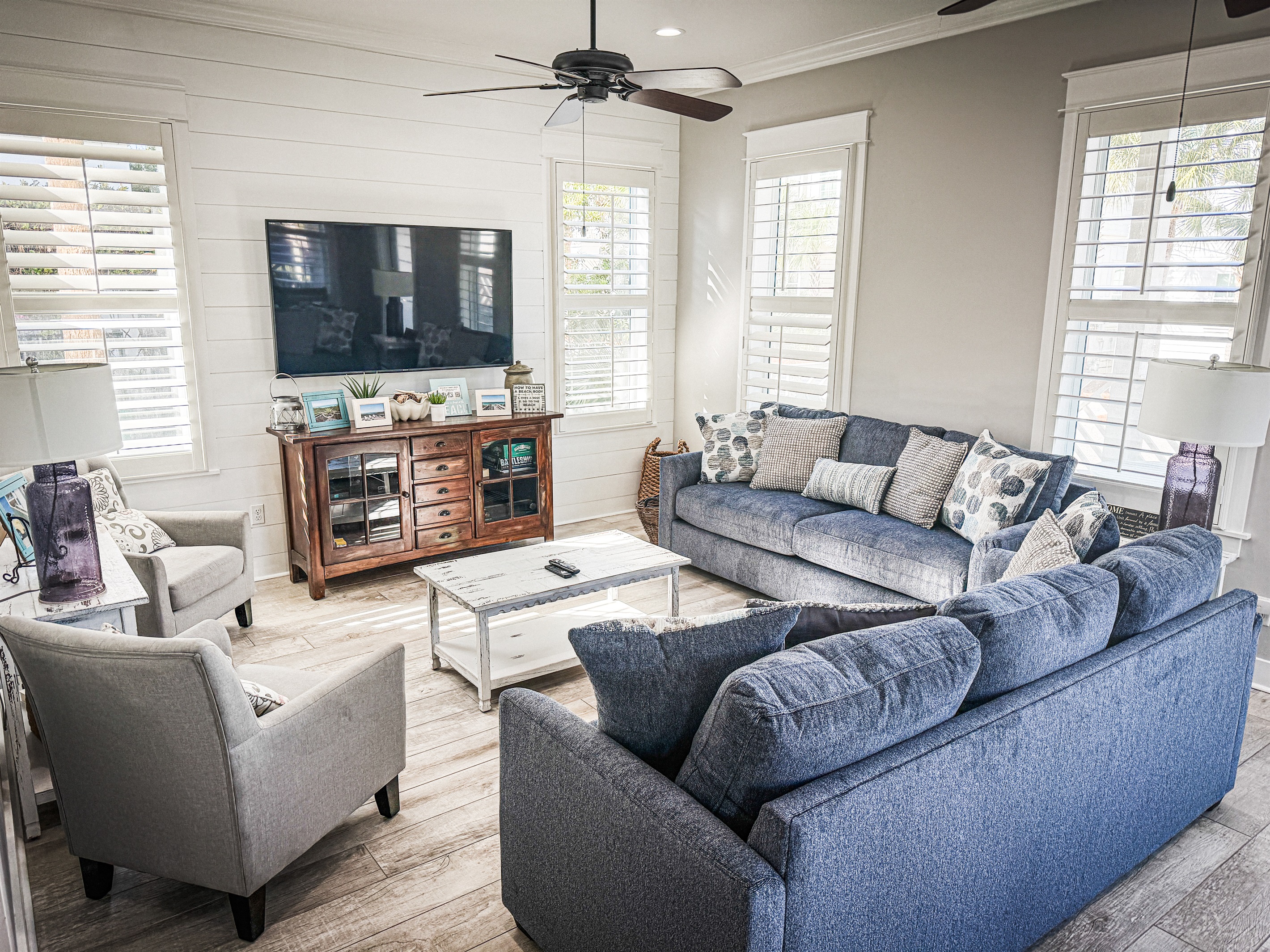 Bright and inviting living room, perfect or unwinding and family time