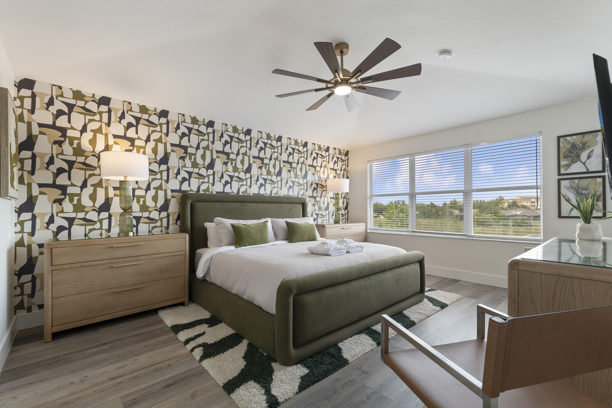 MASTER SUITE-King Bed-2nd Floor