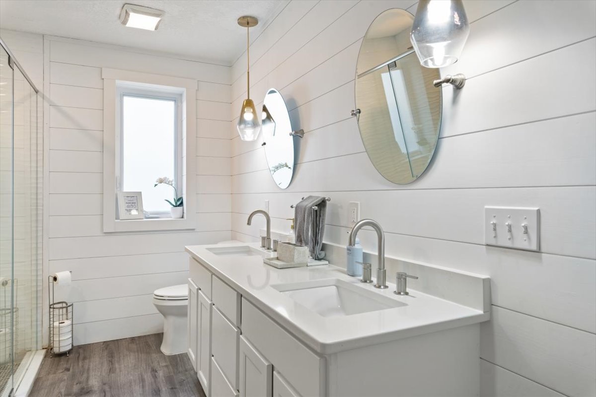 Gorgeous Primary Bath