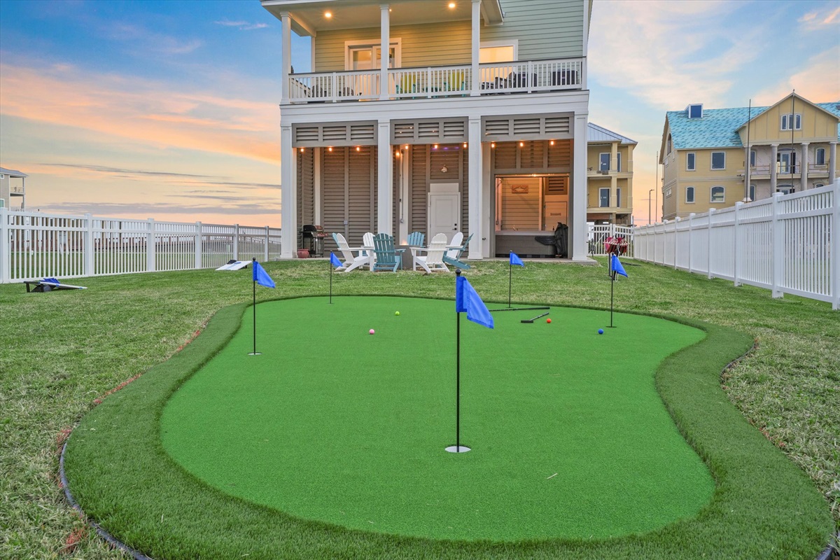 83226002ac1546d7bfcb4cee07f6da7f Large | Beachhouse | Texas | TX | Vacation Homes | Galveston | Crystal Beach | Kokomo | Breezy Days | Beachfront Elegance | Sunrise Serenity | Southern Sands Property Management, LLC