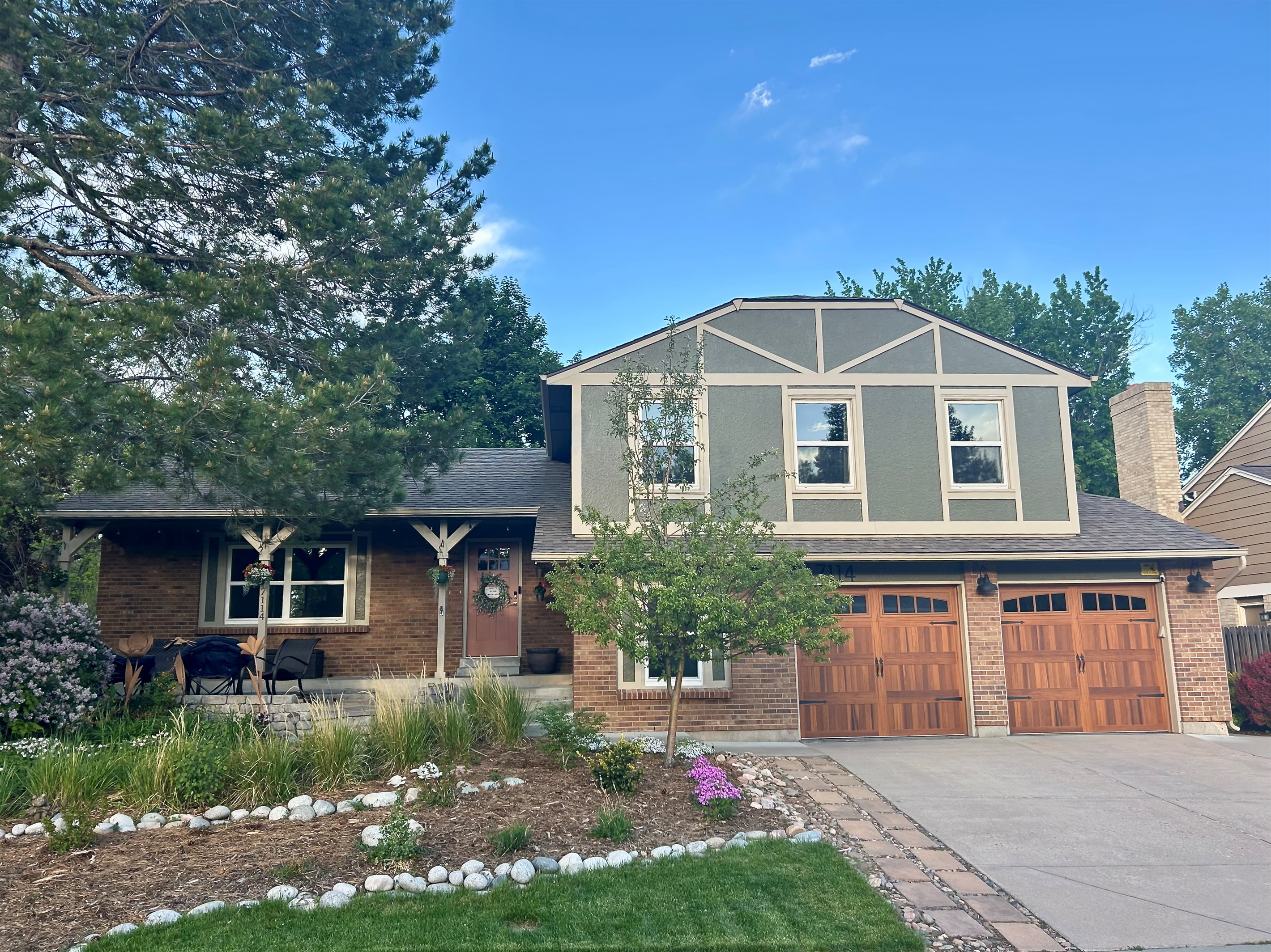 Quiet, leafy location.