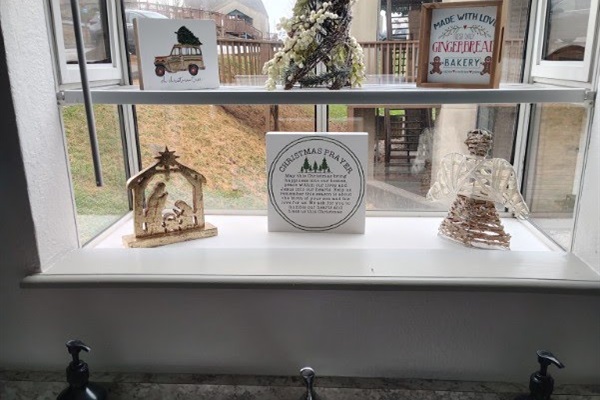 Cozy corners, Christmas joy.