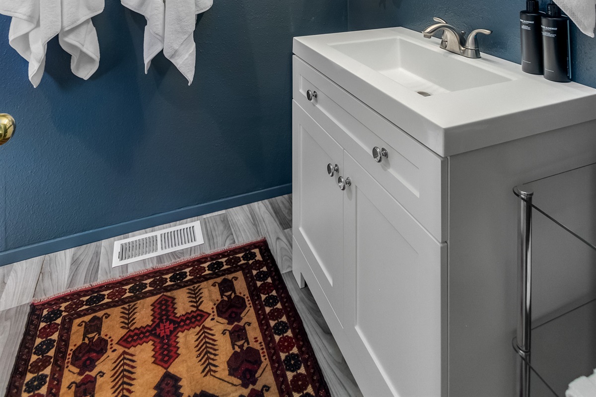 Our ensuite bathroom includes all jury towels and robes are provided for all guests.