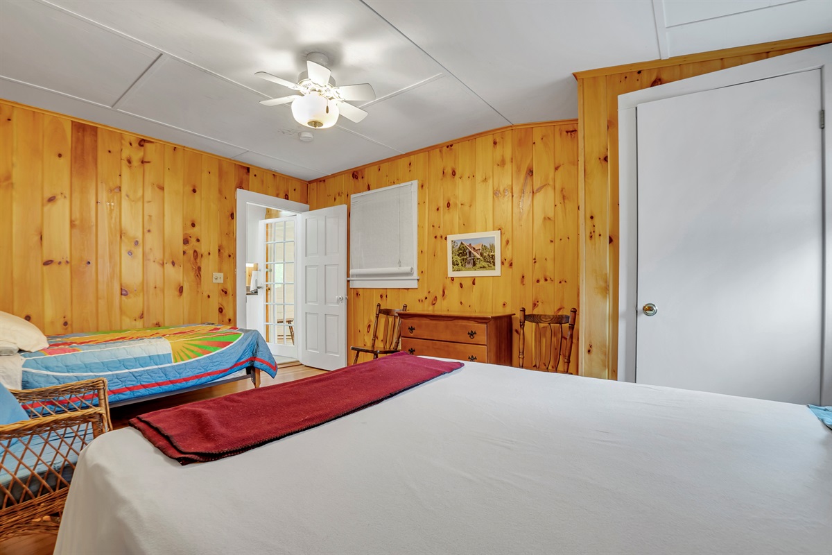 Queen bed with trundle