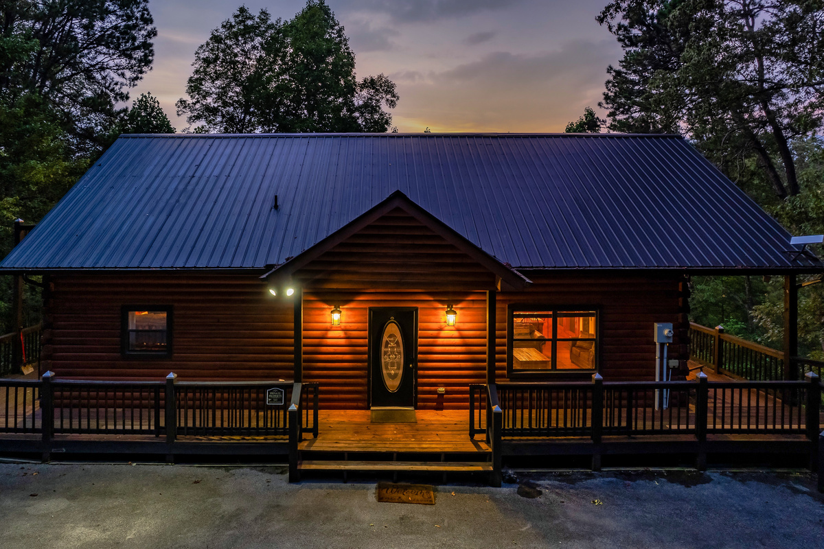 We look forward to hosting you at Flying Squirrel Mountain Retreat!