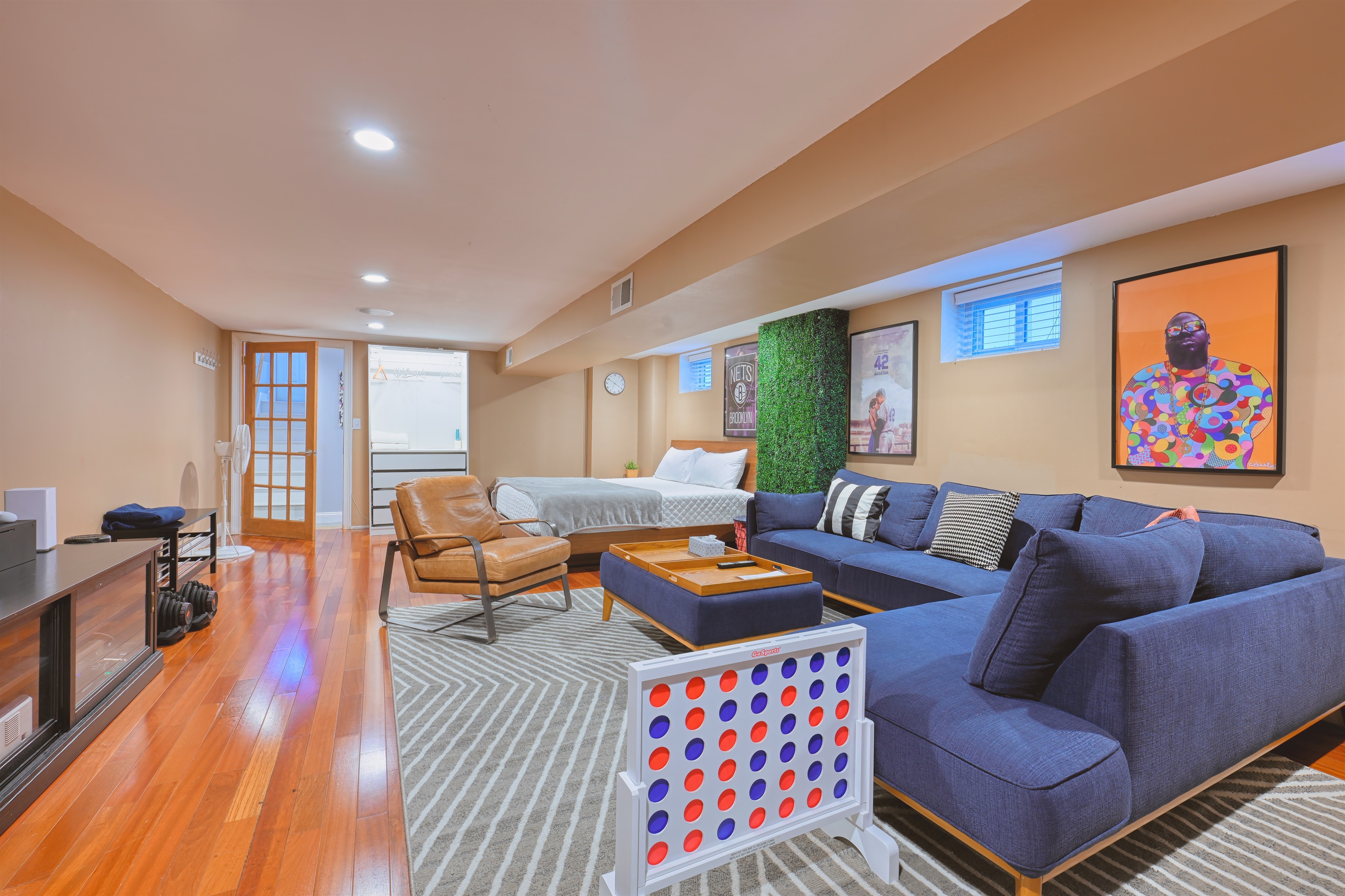 "We had a fabulous time staying here! The house was clean and spacious enough for my family of 8 people visiting NYC for the weekend. The host, Sean, was incredibly nice and generous.." Brad E. 10/2025