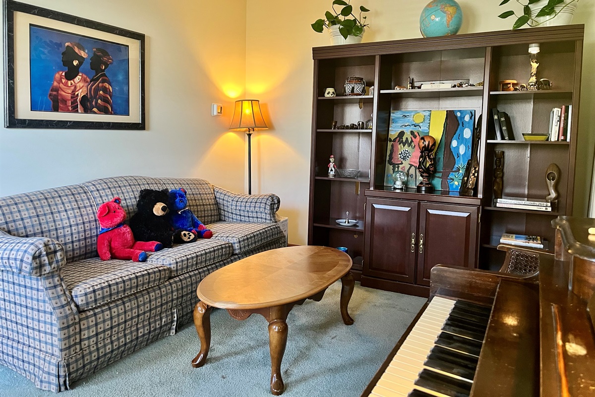 Front room / office / piano room