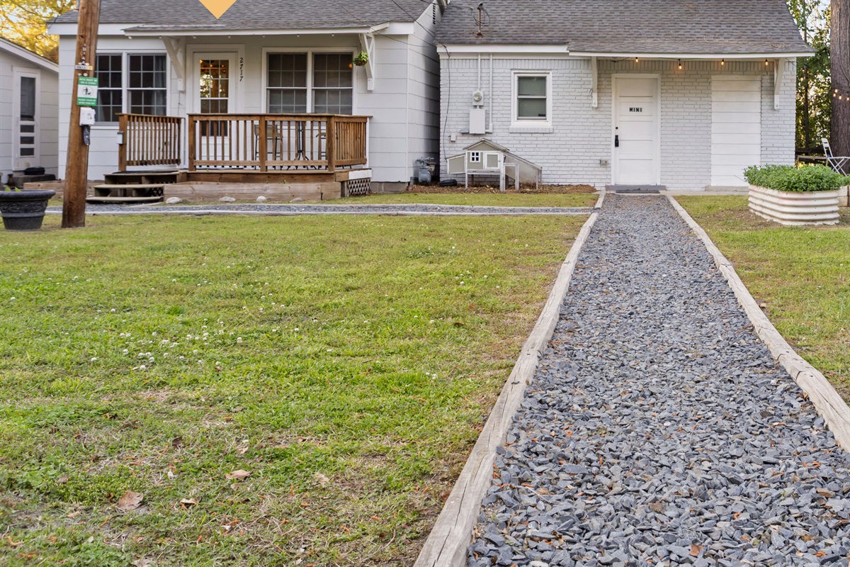 Simple Life Roost is located in the middle of 3 smaller units