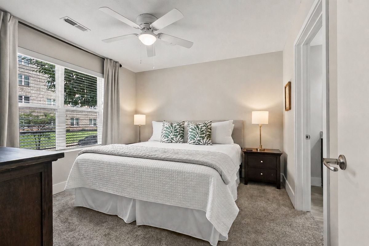 King Bedroom 2