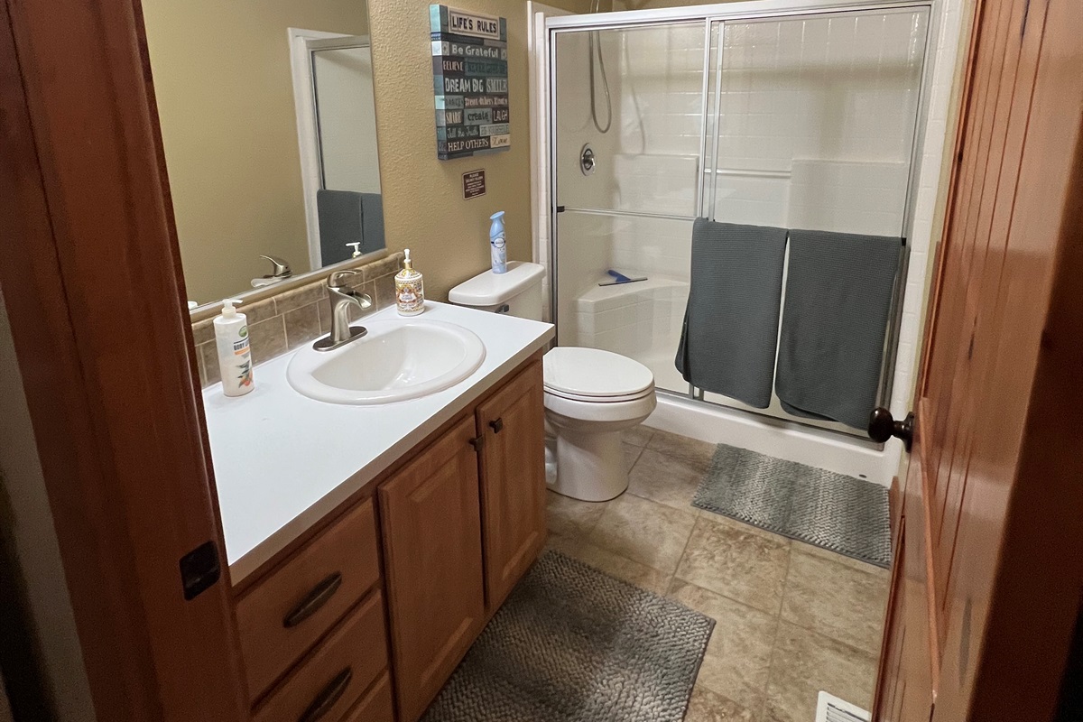 Ensuite Bedroom 2
