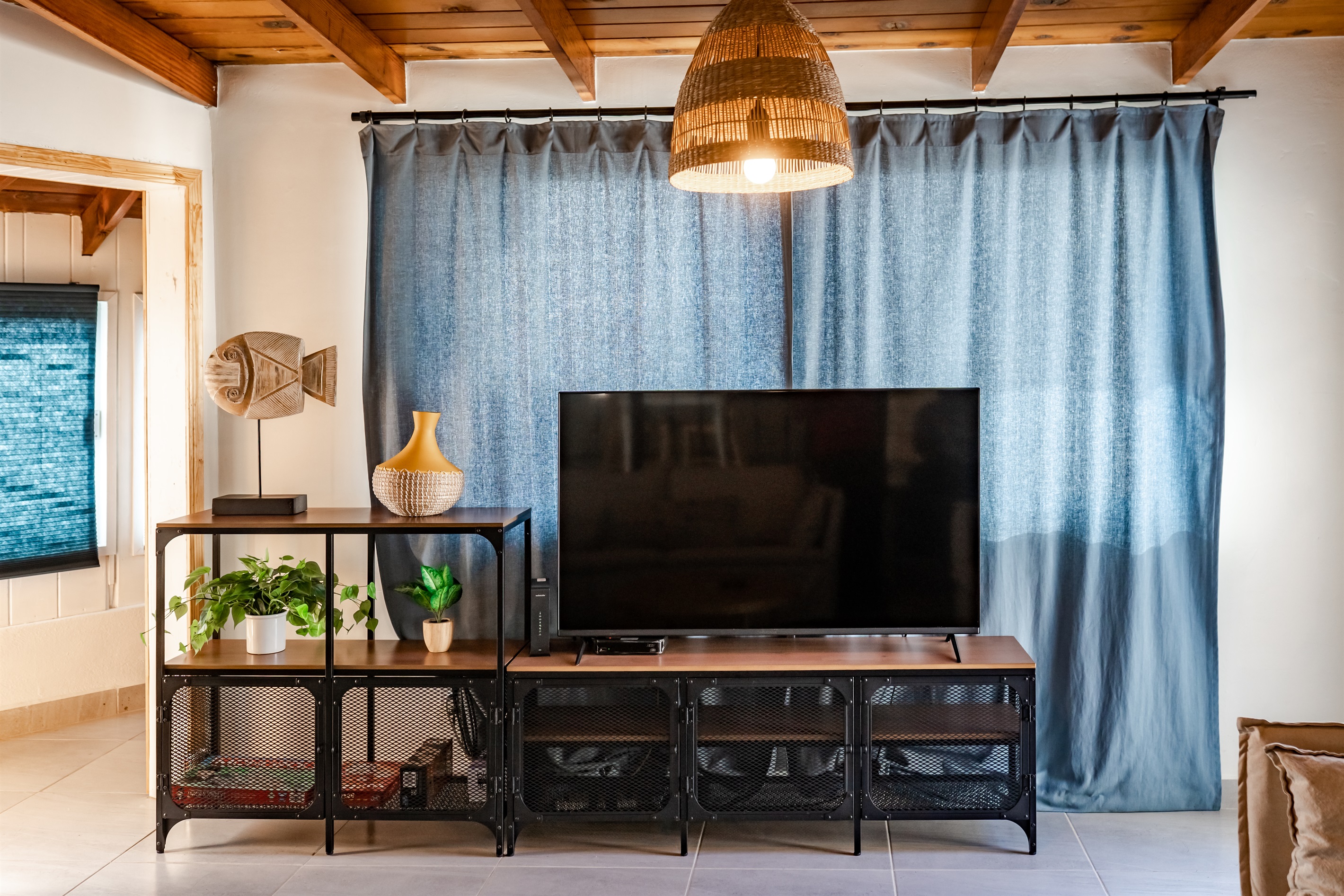 SmartTV with WiFi
