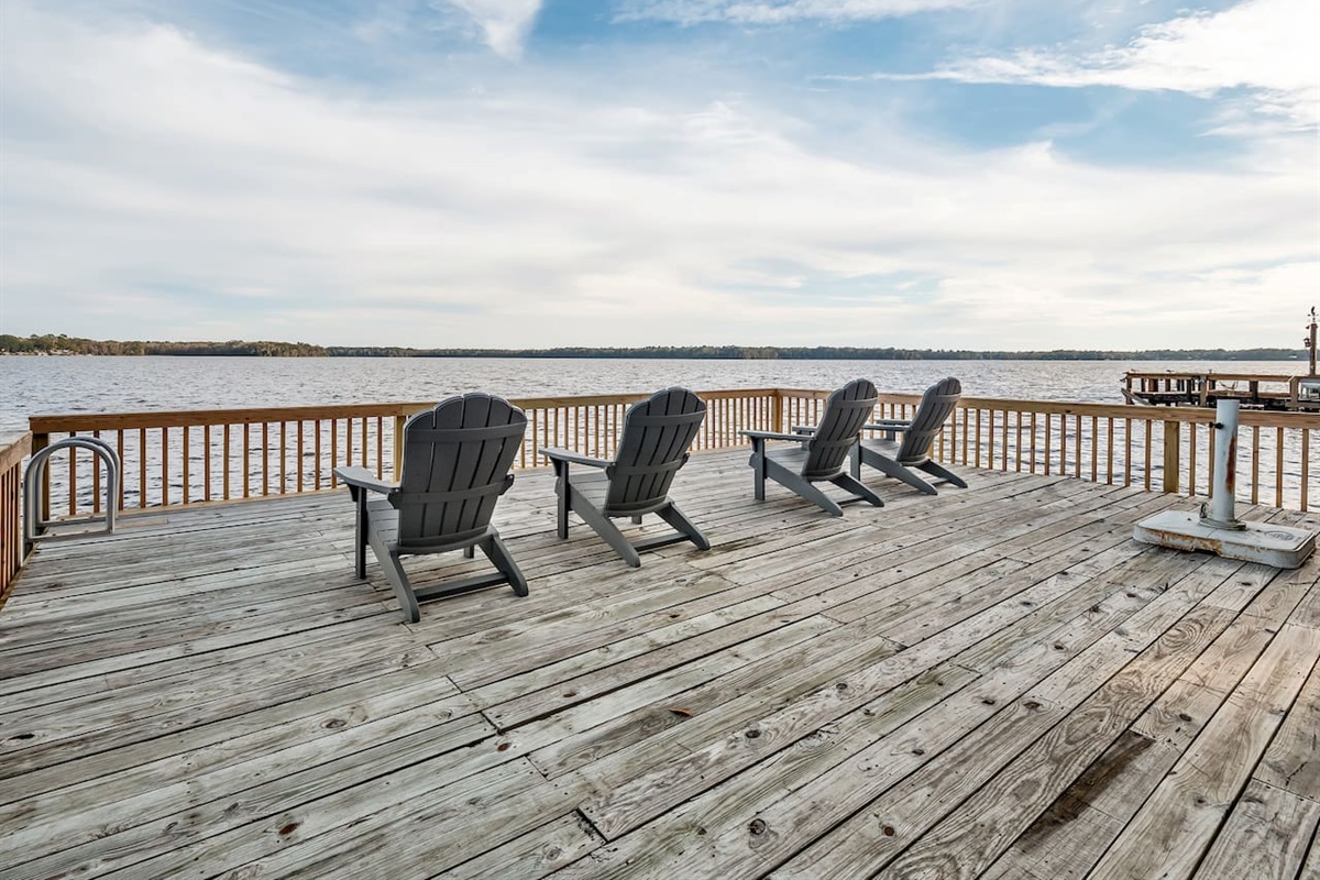 Plenty of room for fishing and relaxing!