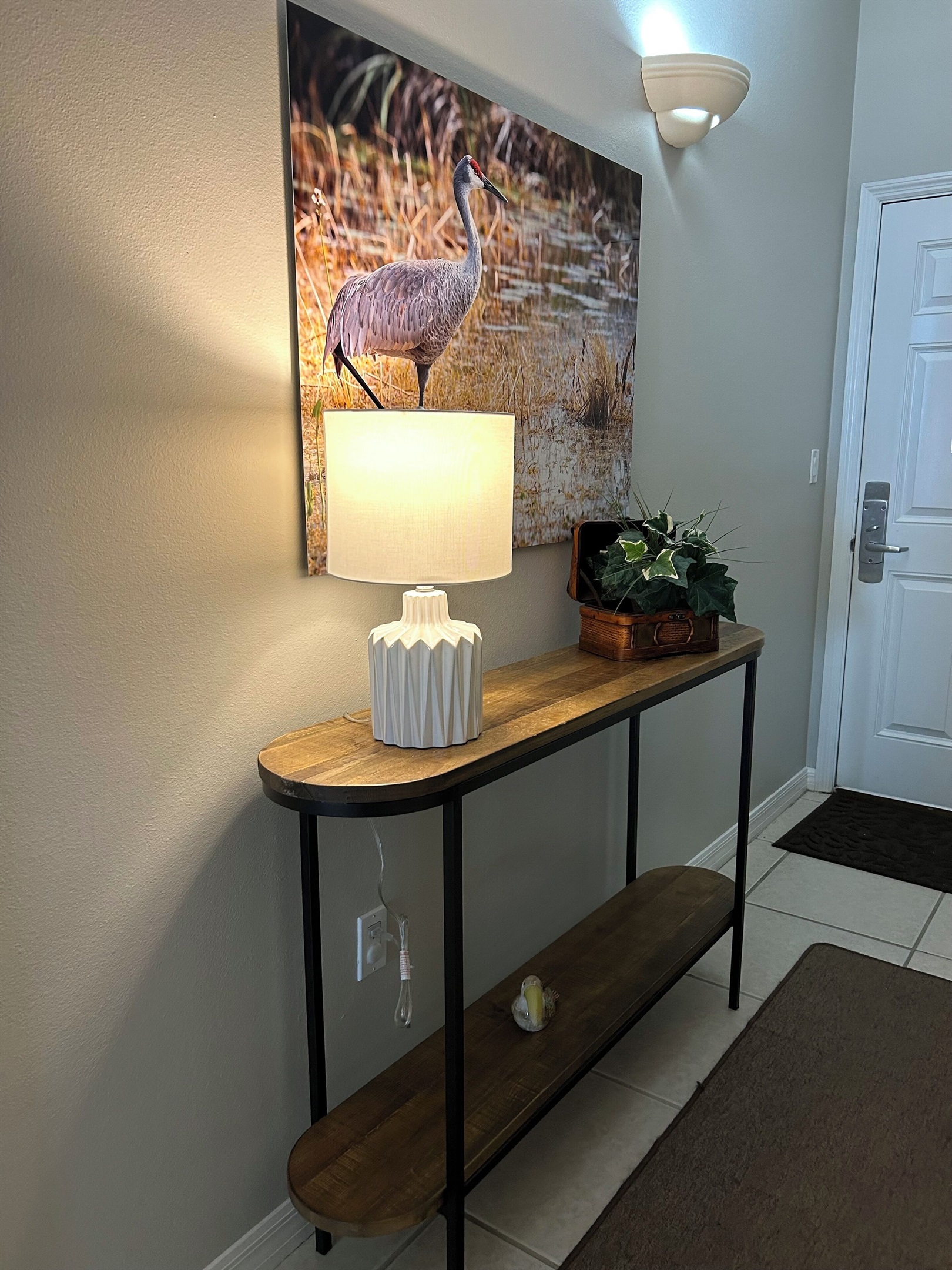 Interior/Entry
