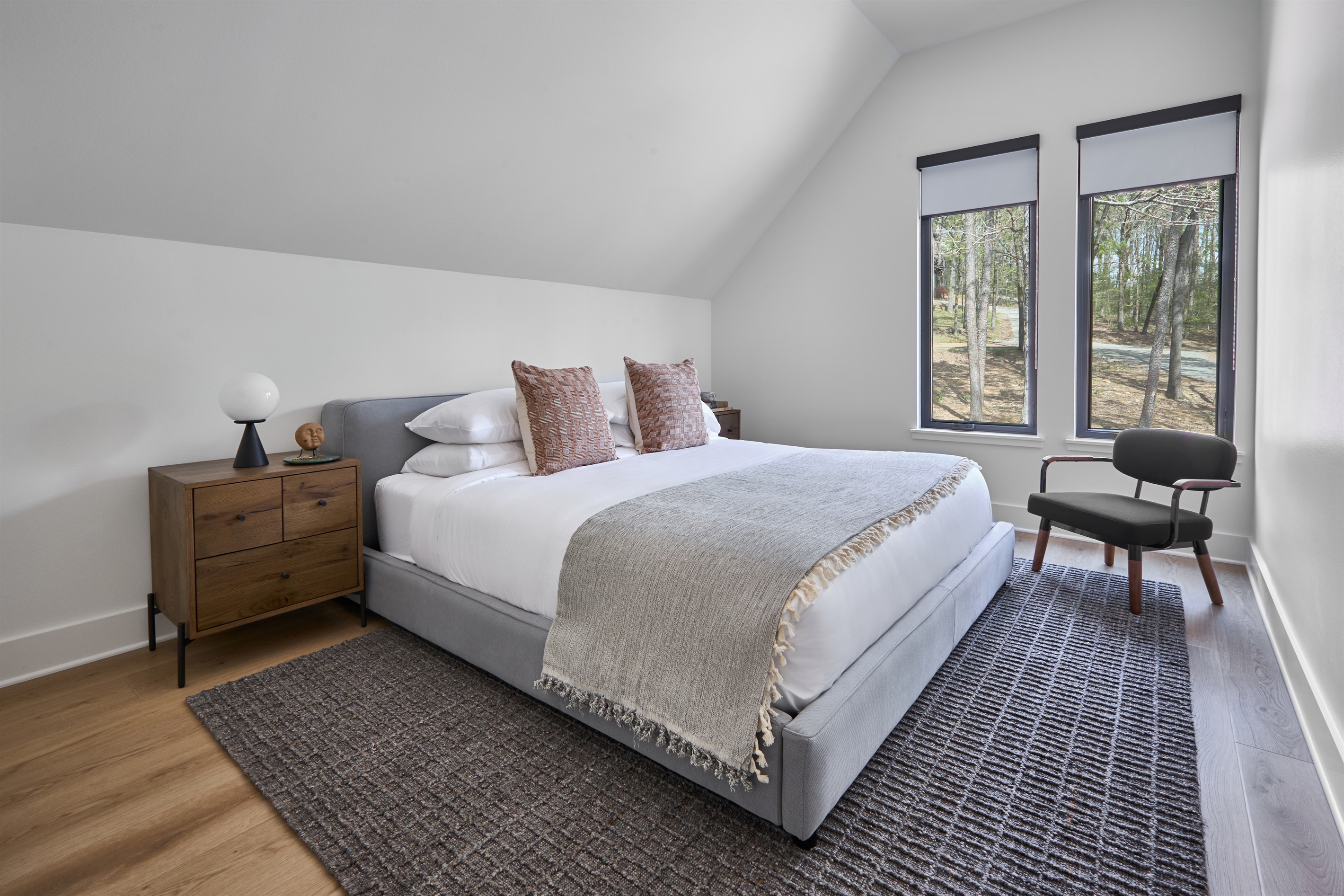 Designer touches meet everyday comfort in this peaceful retreat.