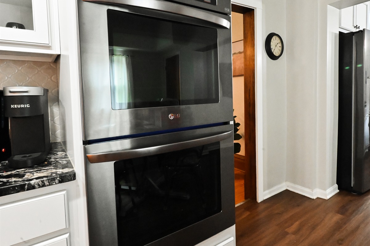 2 ovens