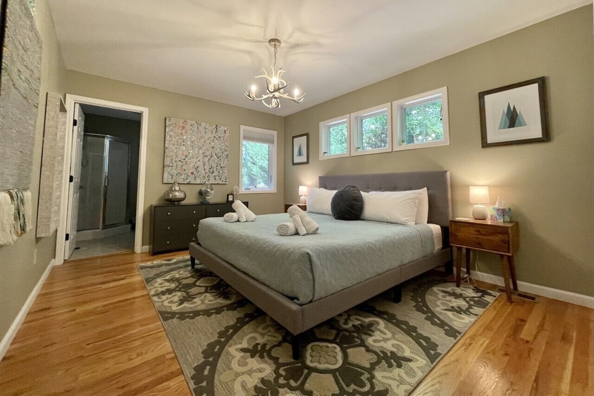 Master bedroom with King Bed and en suite bathroom.
