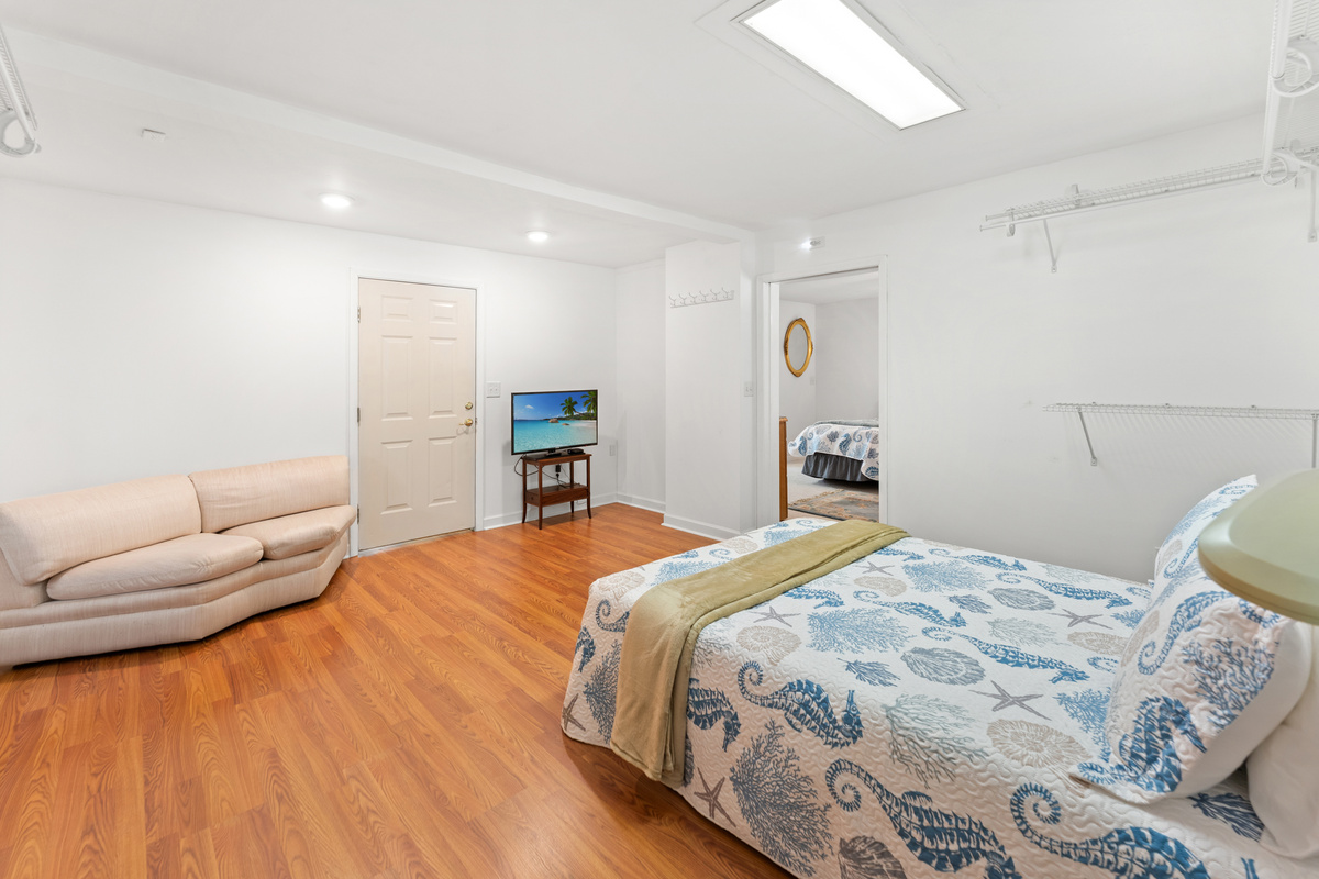 5th Bedroom on the lowest level with a Queen bed