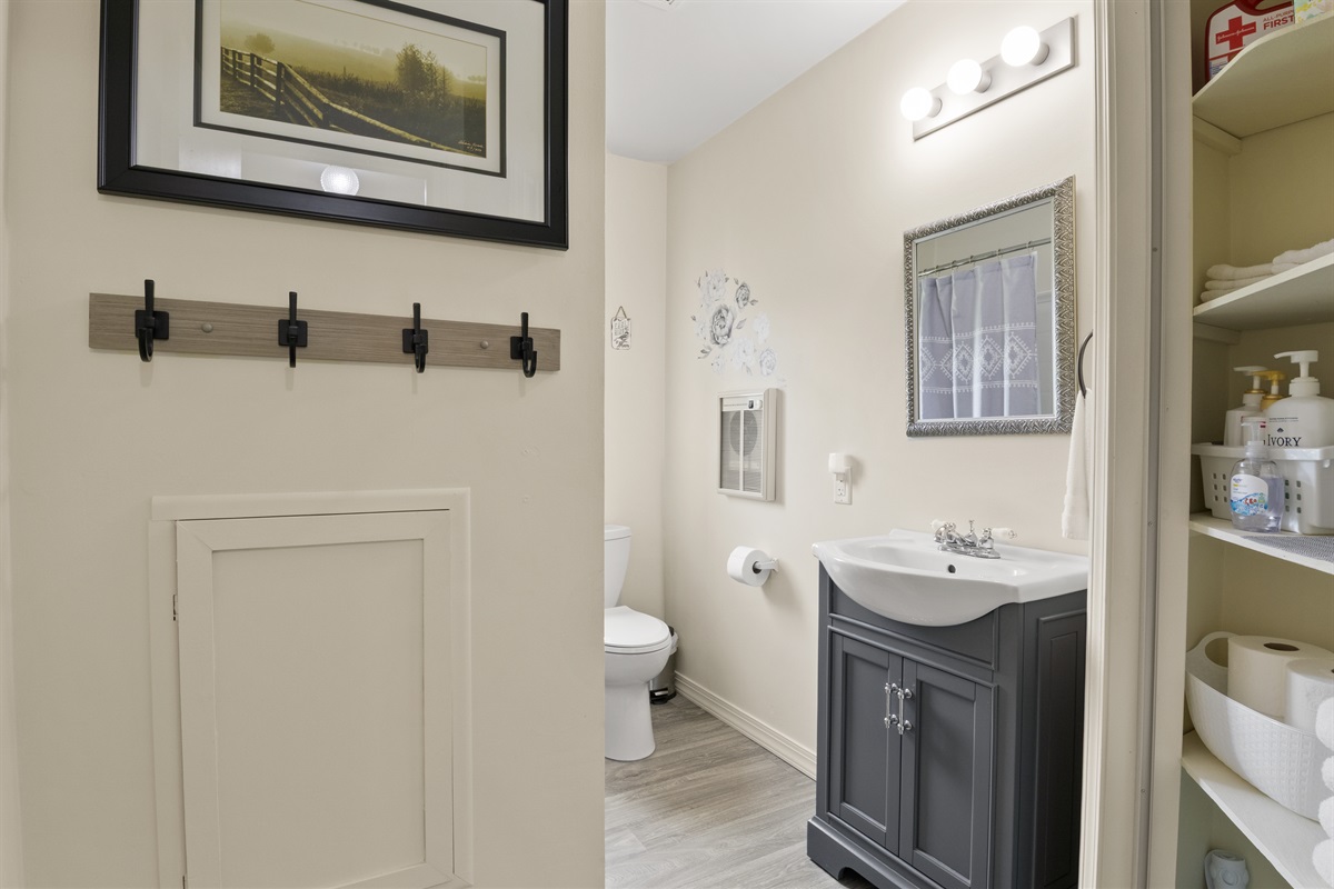 Bathroom - towel hooks