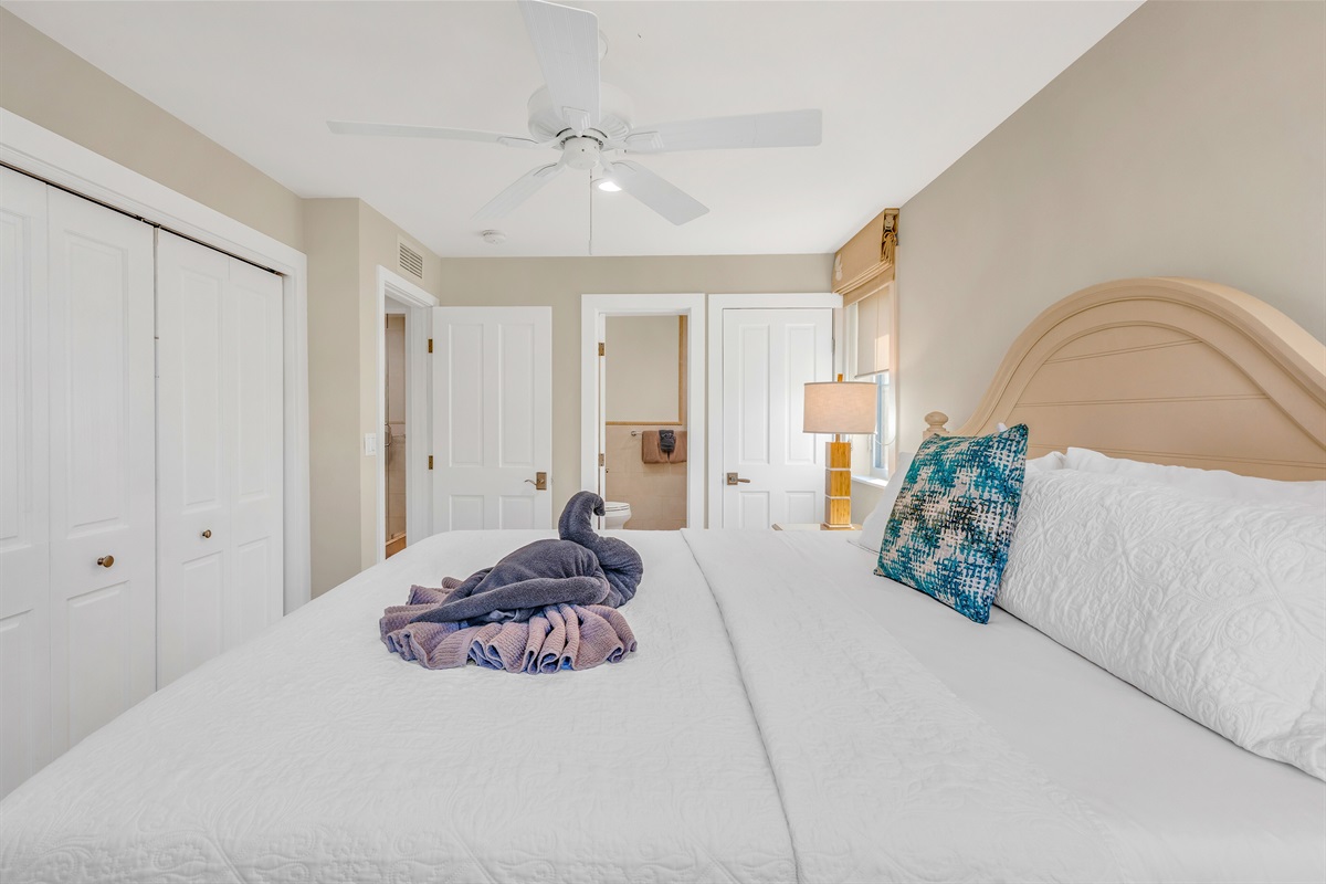 with an full ensuite bathroom.