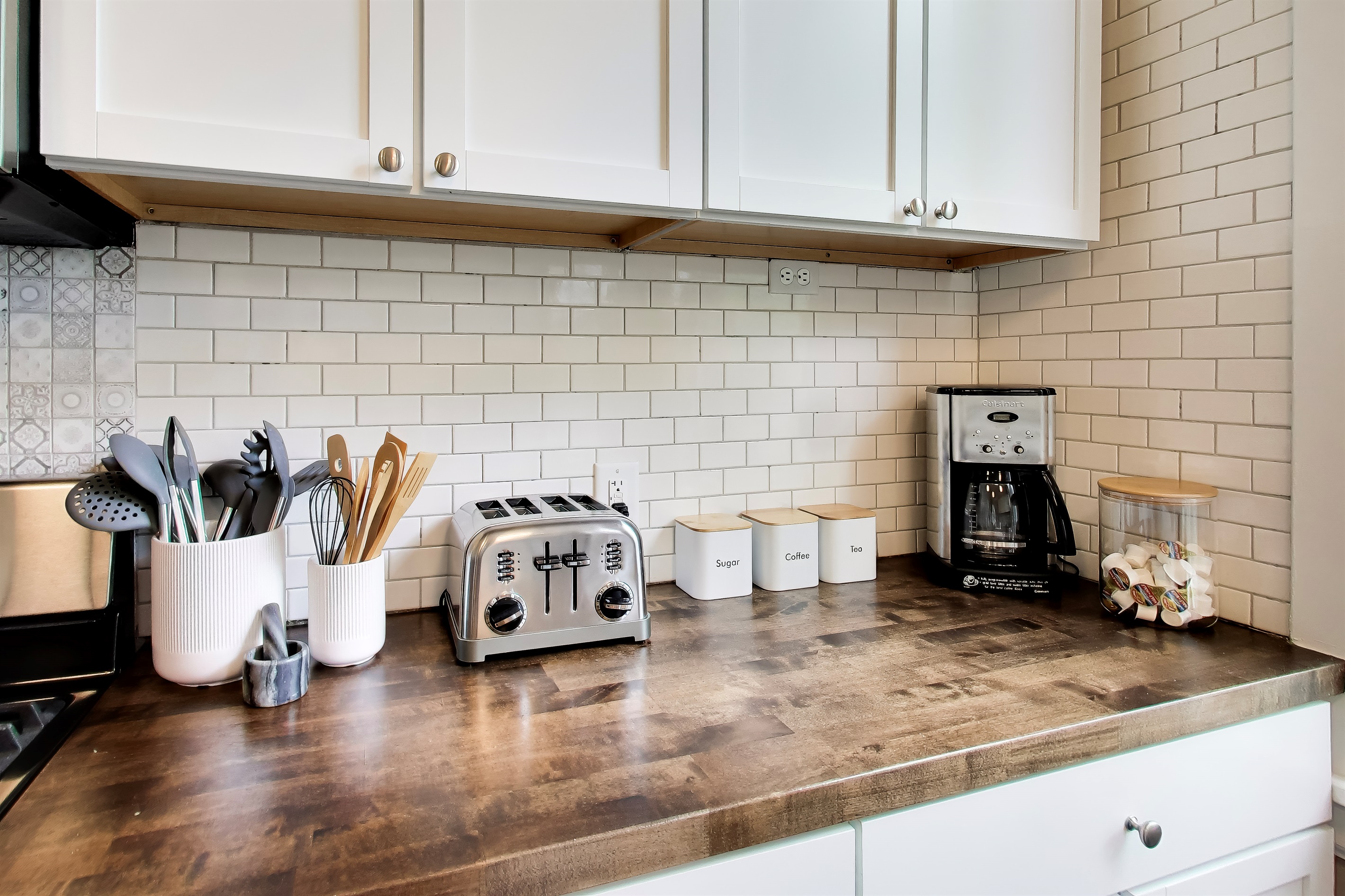 Lower Unit - Kitchen
