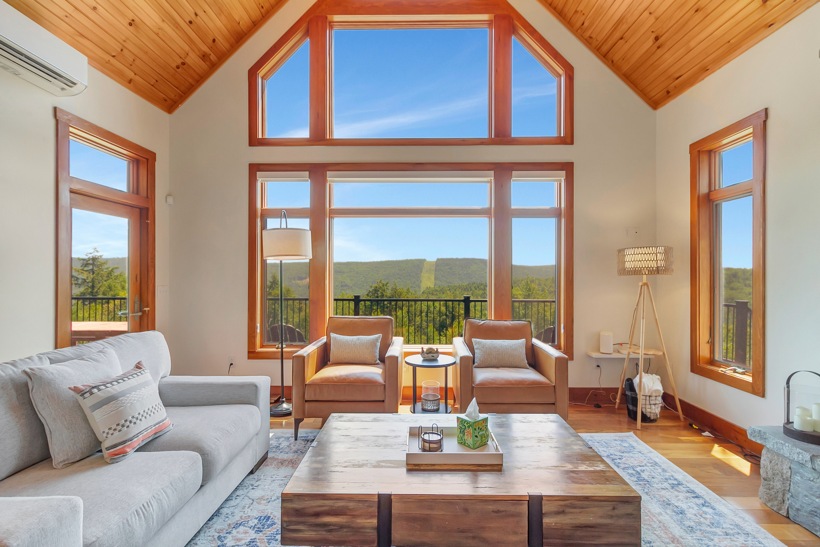 Incredible views of the valley and mountains from this two story living room 
