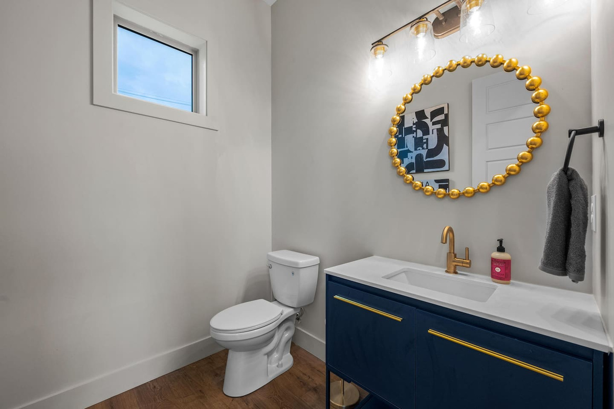 Entry Level - Powder Room