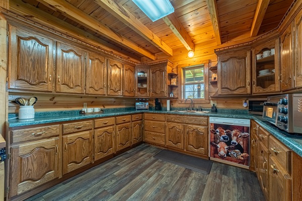 Chef's Kitchen + Pizza Oven