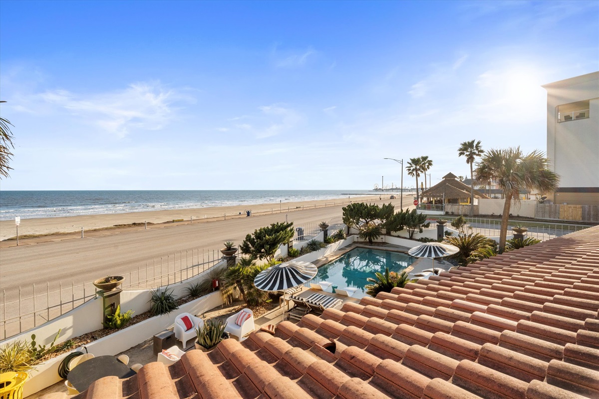 844acf53973a462ebcc10fbfaa680069 Large | Beachhouse | Texas | TX | Vacation Homes | Galveston | Crystal Beach | Kokomo | Breezy Days | Beachfront Elegance | Sunrise Serenity | Southern Sands Property Management, LLC