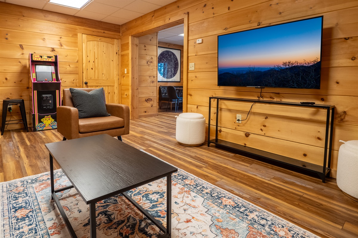 All 4 living spaces feature Smart TVs and cozy furnishings, which are ideal for family time.