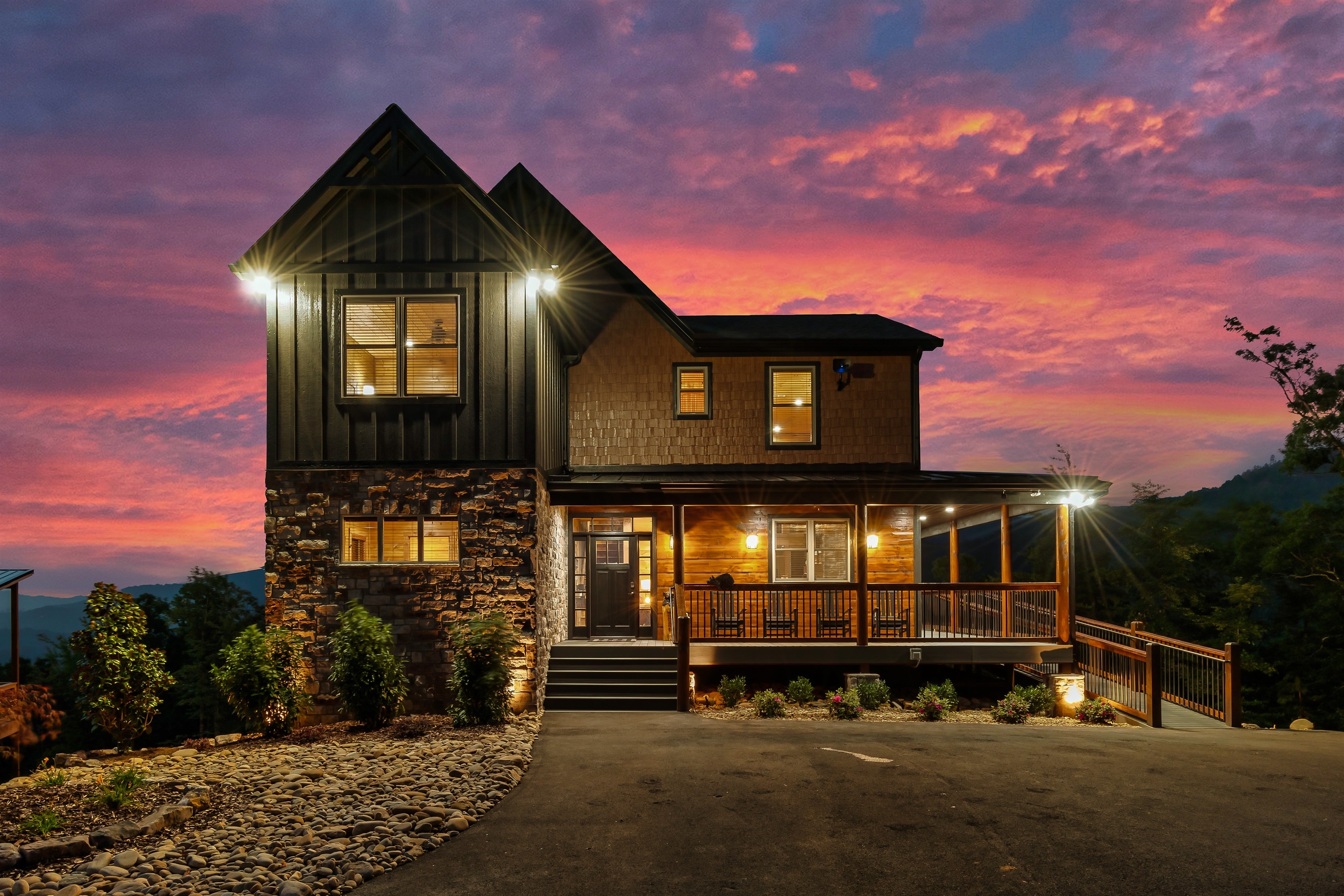 Serenity Overlook Lodge