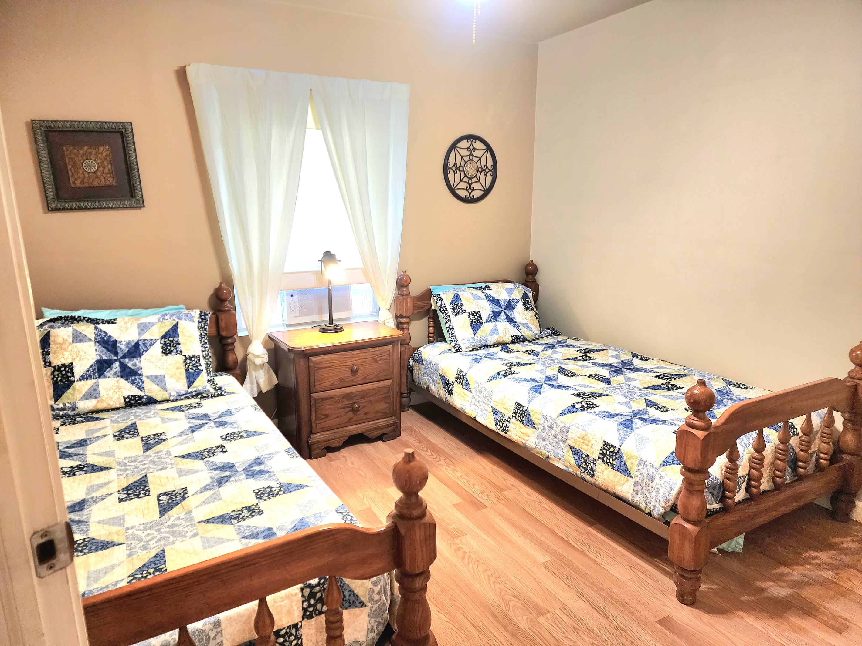 Twins bed 3