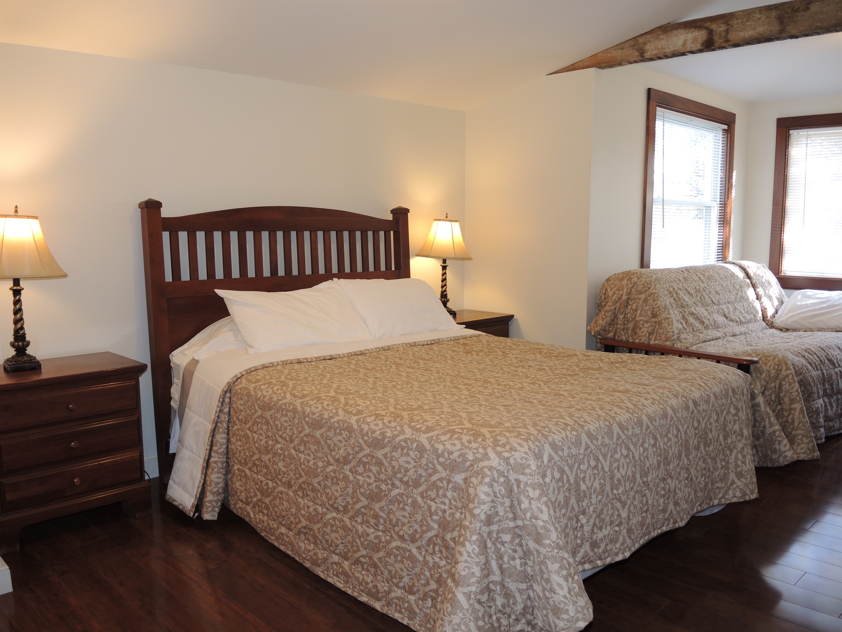 Queen Bedroom with futon.