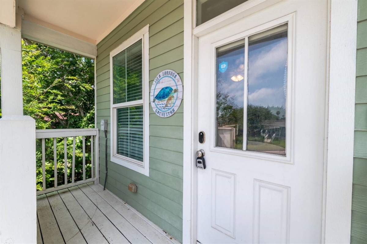 84802b0ac5e24f4faa8c149d3339aef8 Large | Beachhouse | Texas | TX | Vacation Homes | Galveston | Crystal Beach | Kokomo | Breezy Days | Beachfront Elegance | Sunrise Serenity | Southern Sands Property Management, LLC