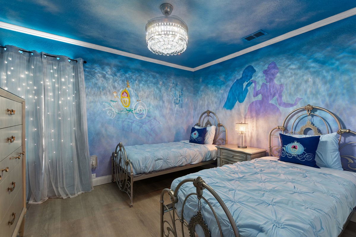 Cinderella twin bedroom