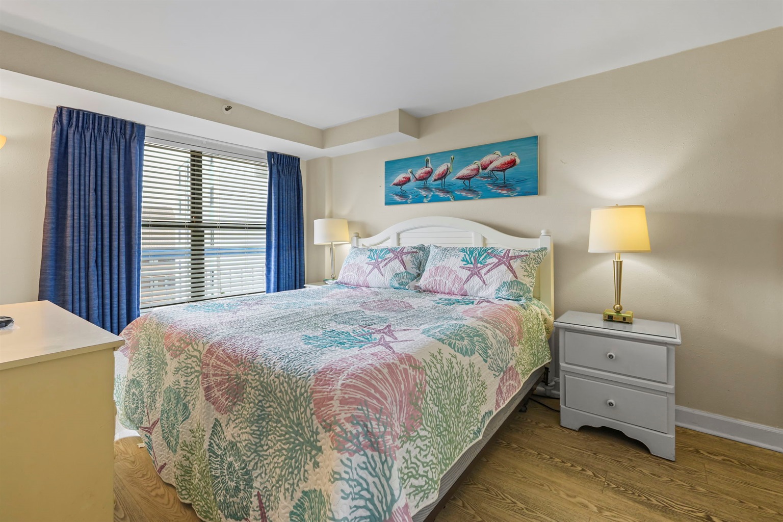Primary bedroom with King bed & ensuite bathroom