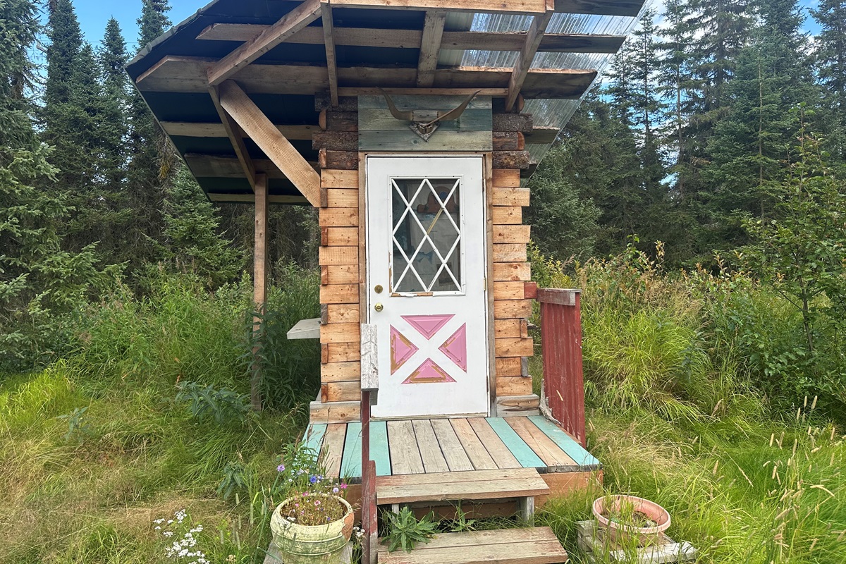 Toilet inside the Outside - No Toilet inside of the house