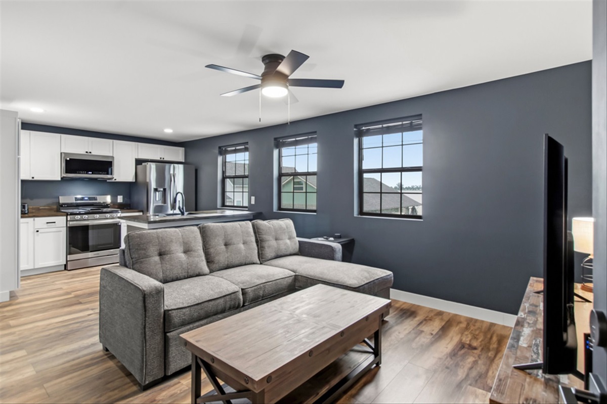 The Loft on Waterbury - Come on in!