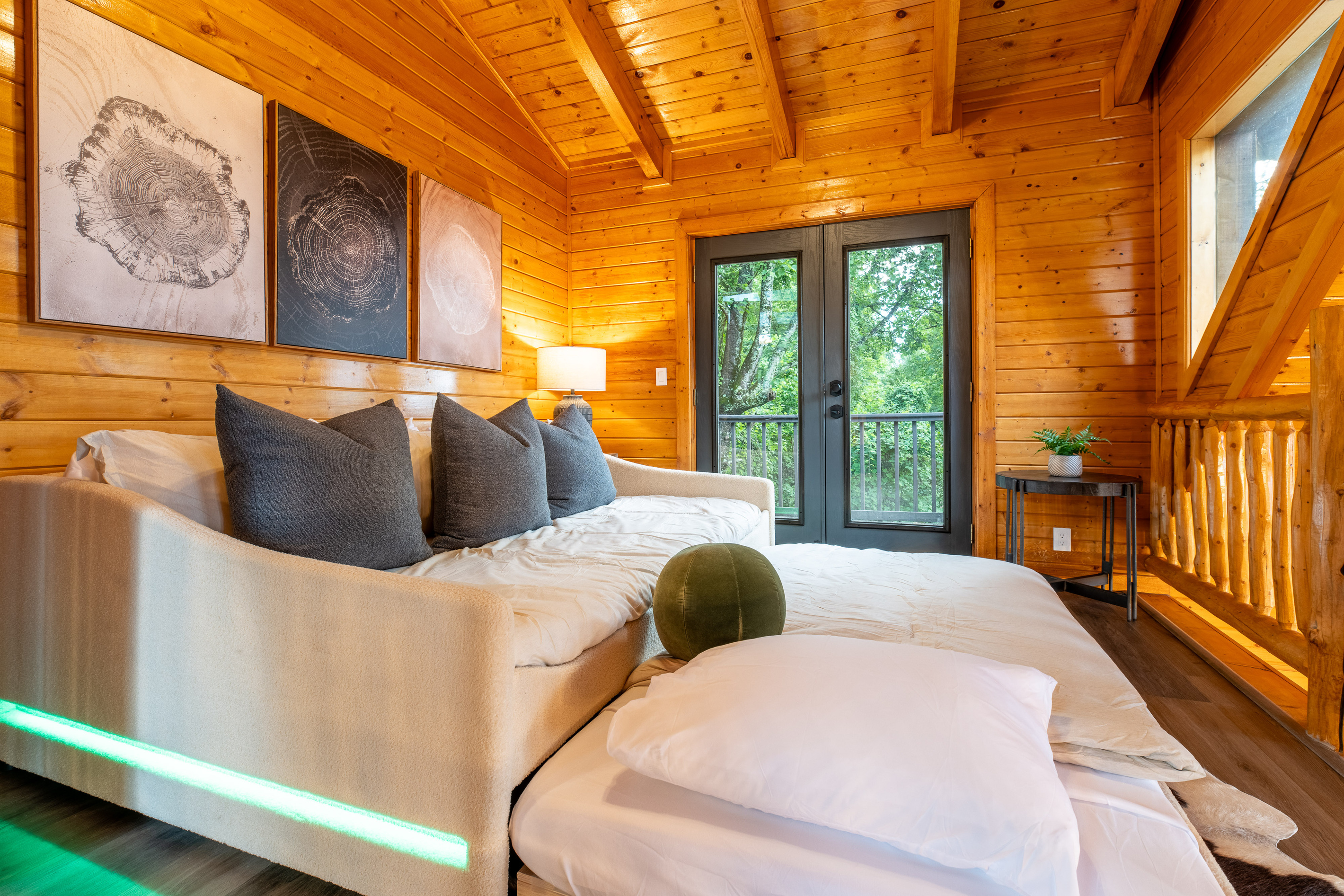 Full size bed and Twin size bed