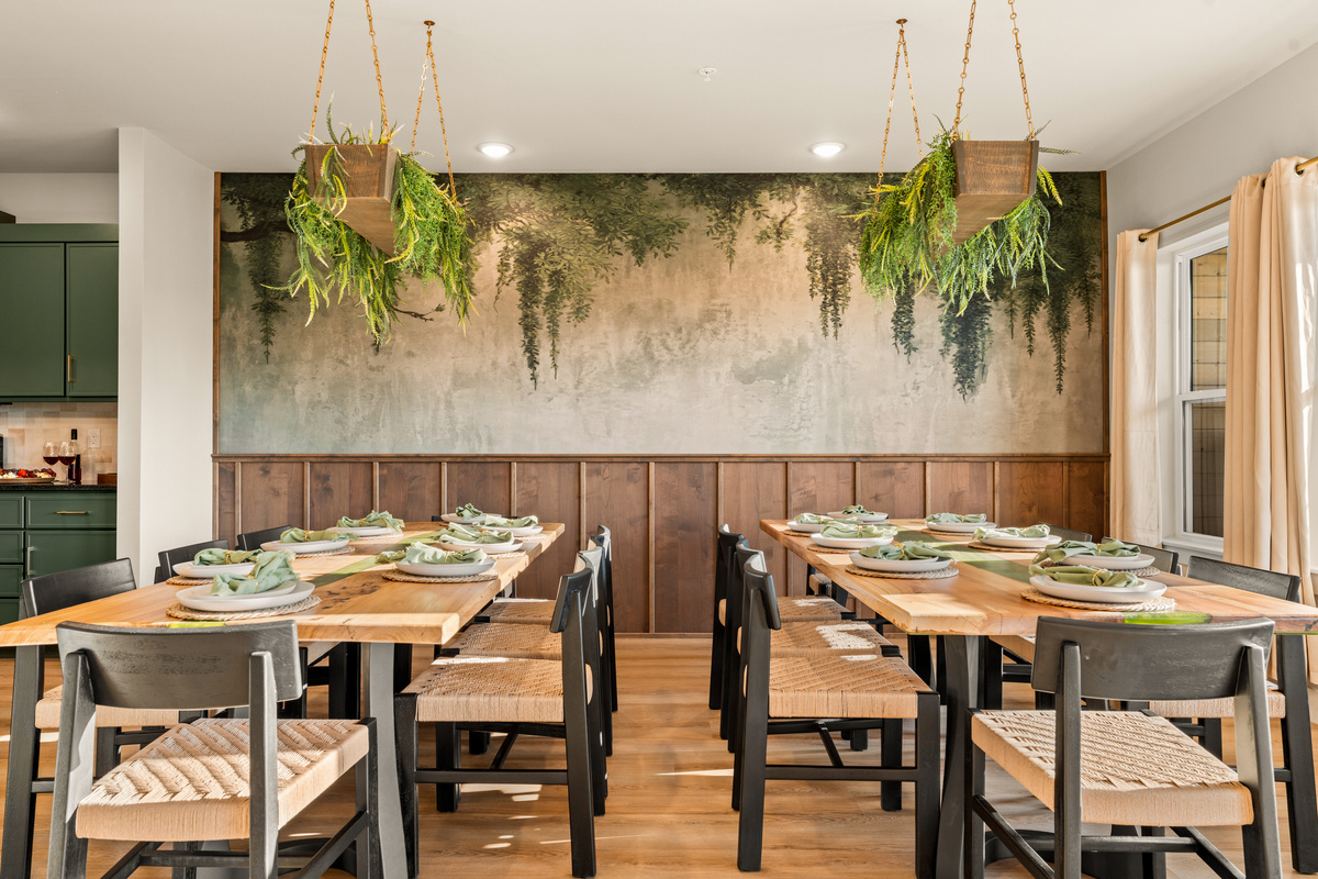 Dining area: Stylish dining space with plenty of seating for the whole group.