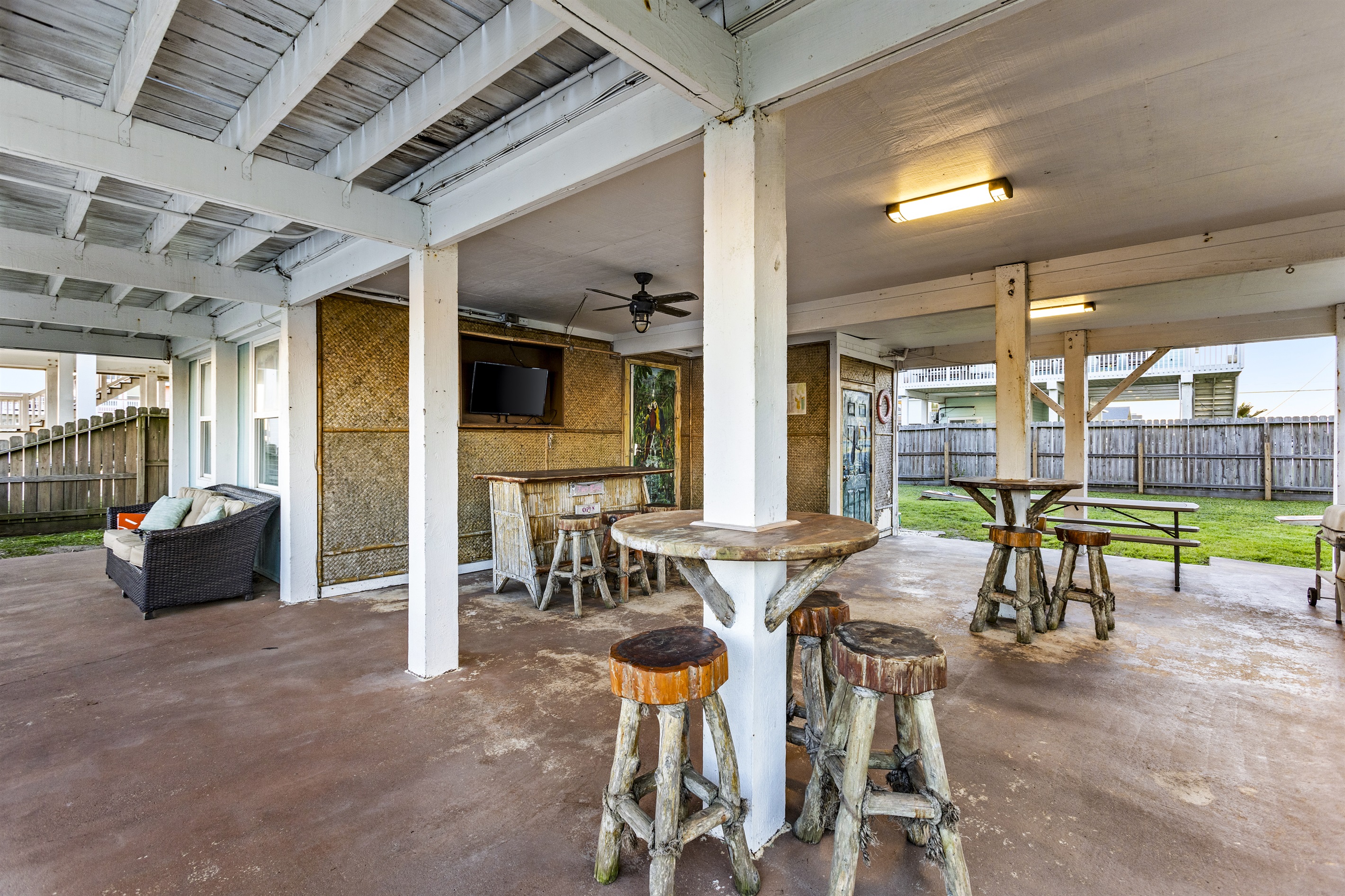 Covered tiki bar lounge