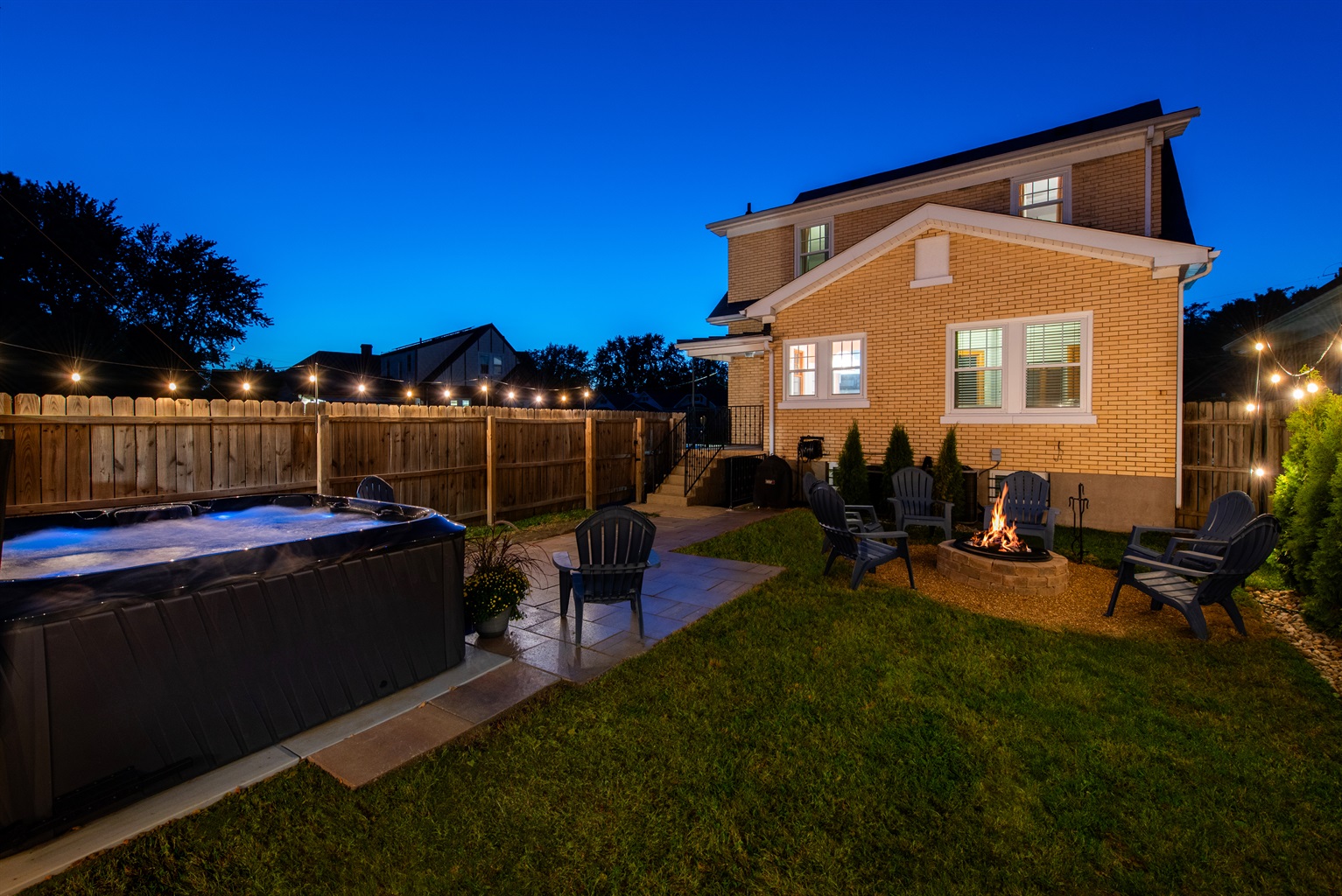Jacuzzi Hot Tub with Backyard Porch & Fire Pit
