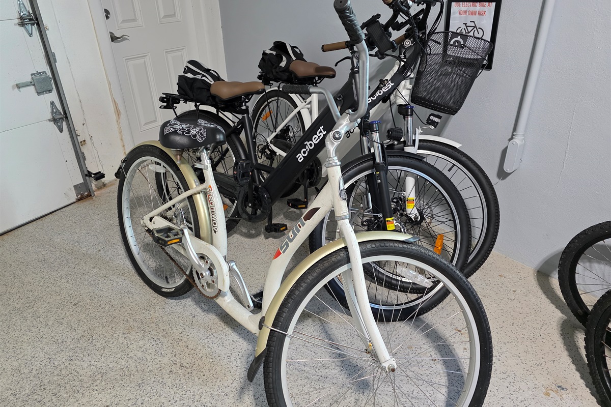 E-Bikes and pedal bikes