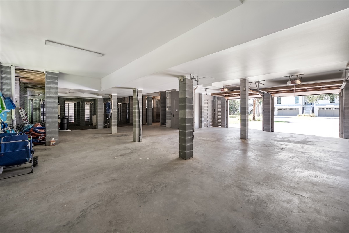 Garage Shore Thing | 4001 Palm Blvd | Isle of Palms, SC | IOP Escapes