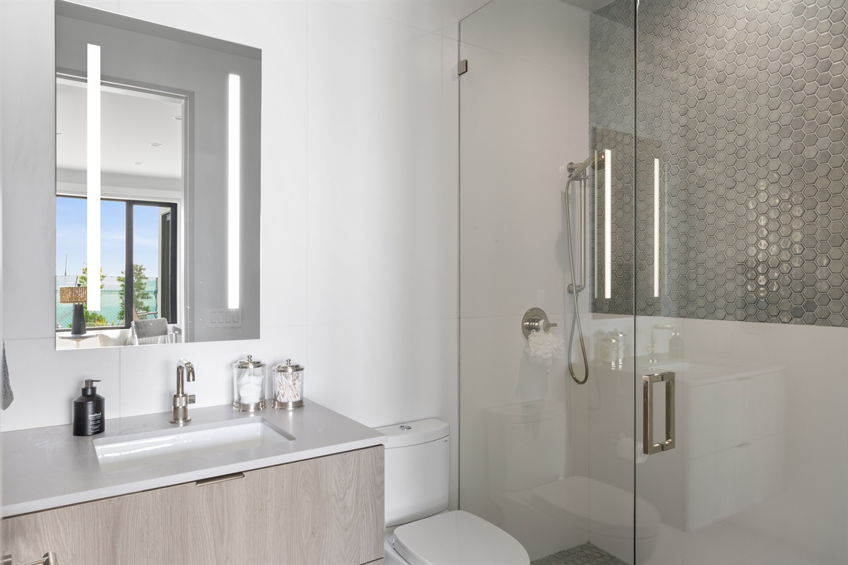 Ensuite bathroom three