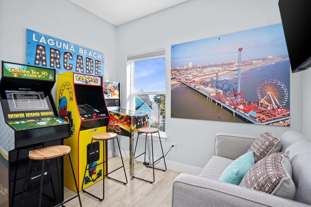 8504dd0ff1524254848d76878c79da14 Large | Beachhouse | Texas | TX | Vacation Homes | Galveston | Crystal Beach | Kokomo | Breezy Days | Beachfront Elegance | Sunrise Serenity | Southern Sands Property Management, LLC