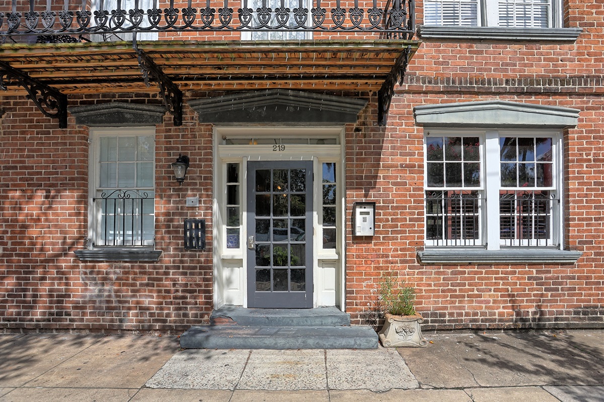 Stay in the heart of the Historic District.